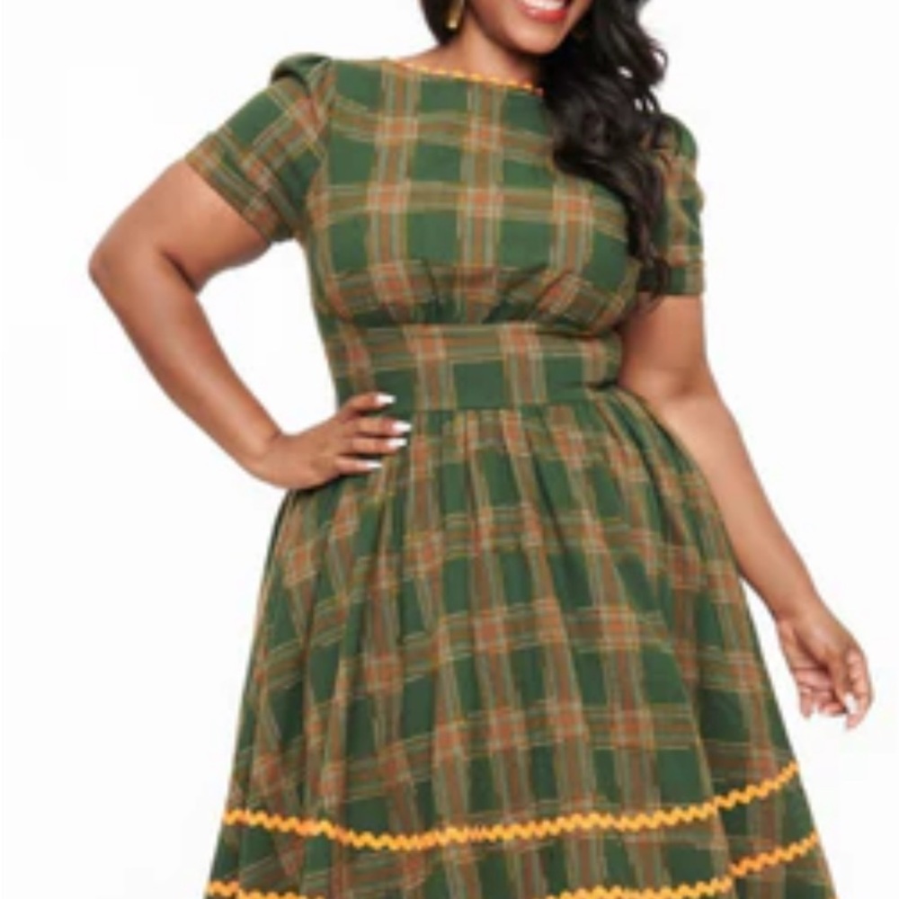 Unique Vintage 1950s Green Plaid Cotton Swing Dress
